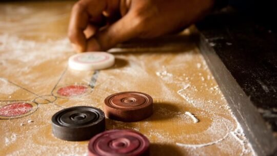 playing-carrom-adult-toys-连开两个处苞过程